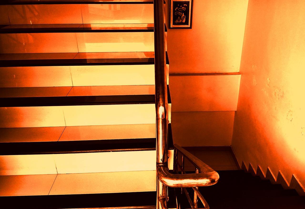 Hotel Royal Nest Vandiperiyar Bagian luar foto