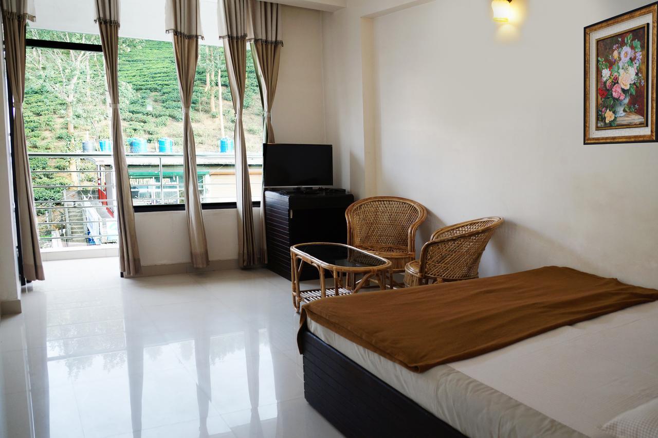 Hotel Royal Nest Vandiperiyar Bagian luar foto